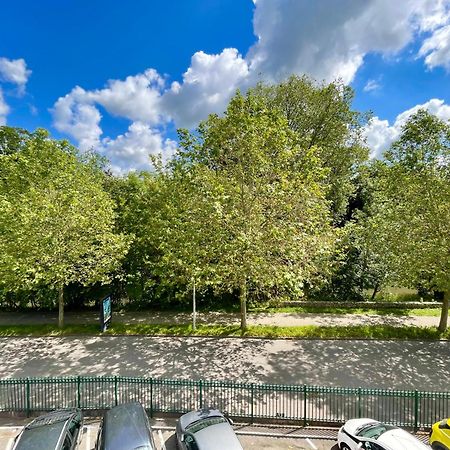 Appartement Avec Loggia Et Parking Prive Louviers Exteriér fotografie