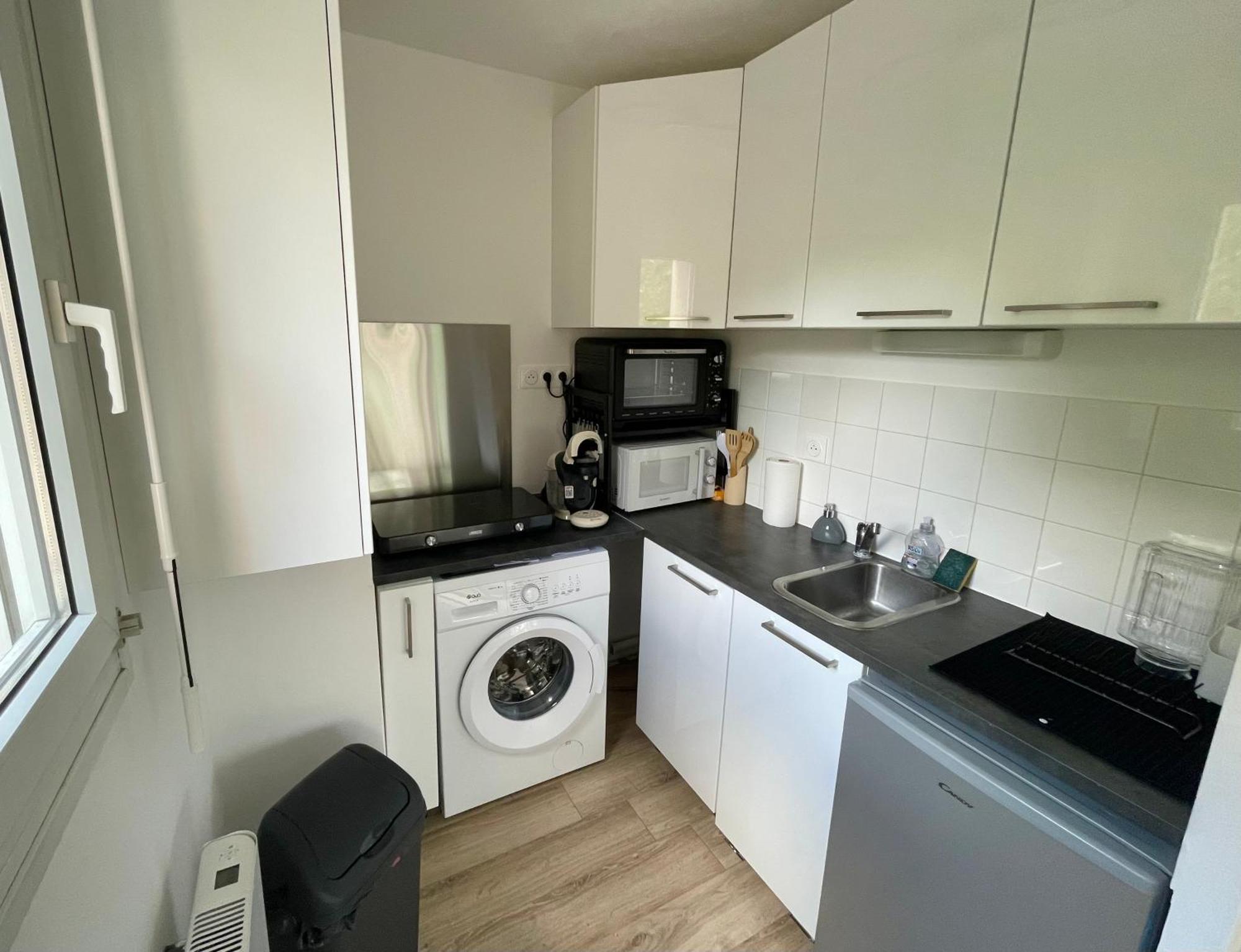 Appartement Avec Loggia Et Parking Prive Louviers Exteriér fotografie